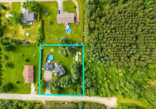 House for sale - 59 Rue St-Pierre, Lac-Mégantic, J0B 1Y0