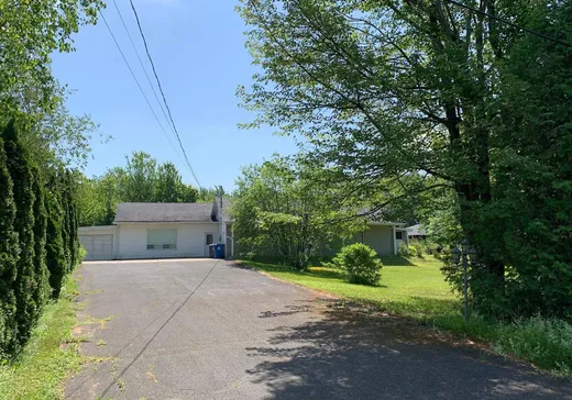 House for sale - 109 Rue Robert, St-Germain-De-Grantham, J0C 1K0