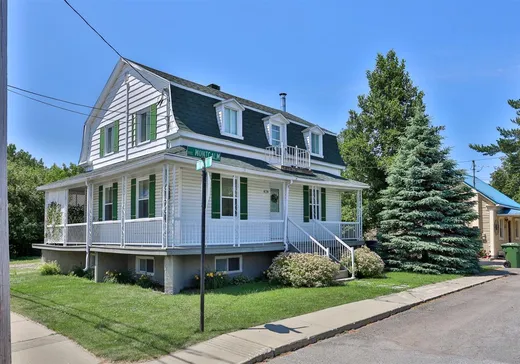 House for sale - 828 Rue Montcalm, Massueville, J0G 1K0