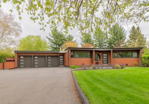 Two or more stories for sale - 3925 Boul. Laurier O., Saint-Pie, J2S3T8