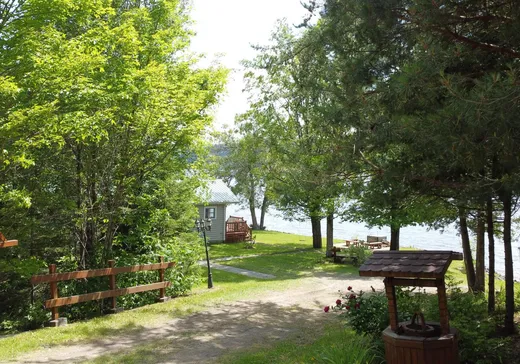 Maison à étages à vendre - 239 Ch. du Lac, Saint-Juste-Du-Lac, G0L3R0