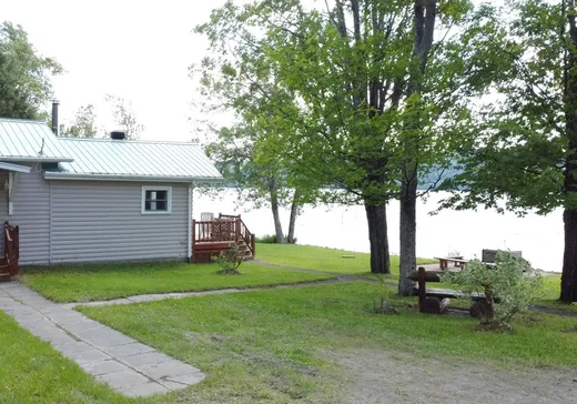 Maison à vendre - 239 Ch. du Lac, Saint-Juste-Du-Lac, G0L 3R0