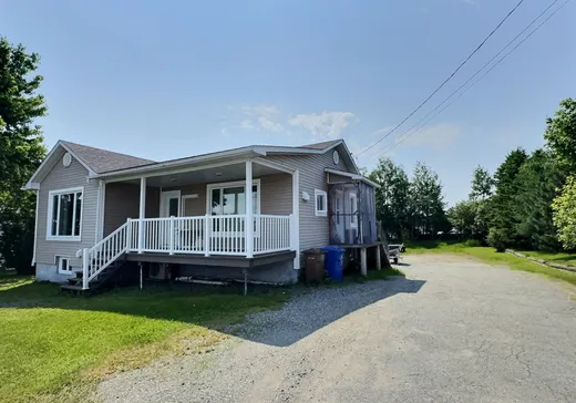 House for sale - 70 Rue de l'Église, Amos, J0Y 1G0