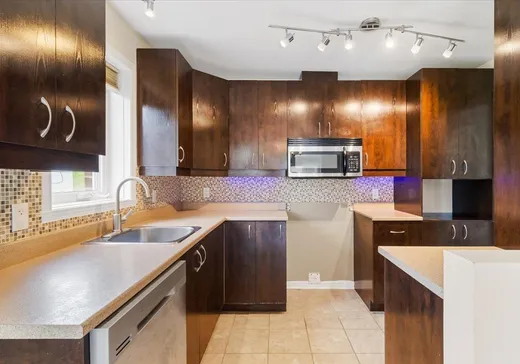 Condo à vendre - 2341 Boul. des Pins, Sainte-Marthe-sur-le-Lac, J0N 1P0