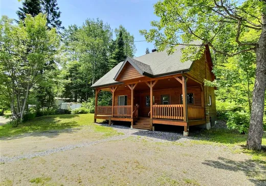 Maison à étages à vendre - 104 Ch. du Lac-Bérubé, Saint-Antonin, G0L2J0
