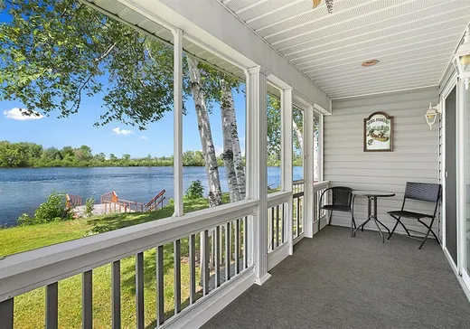 Maison à vendre - 487 Ch. des Outaouais, Ile Du Grand-Calumet, J0X 1J0