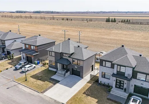 Maison à étages à vendre - 3193 Rue des Nénuphars, Marieville, J3M0E6