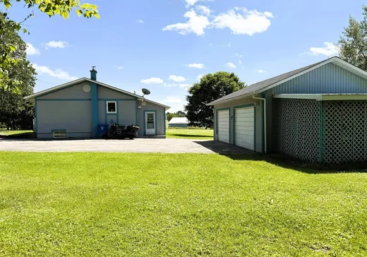 Maison à vendre - 109 Rue Principale, Gracefield, J0X 1W0