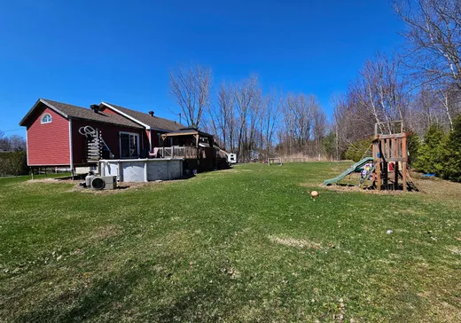Maison à vendre - 244 Rue des Cerfs, Farnham, J2N 3C6