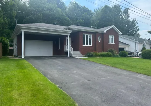 Maison à vendre - 5045 Rue Desrosiers, Drummondville, J2E 1H9