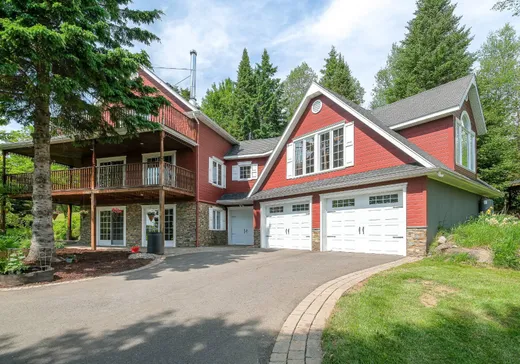 Maison à étages à vendre - 148 Rue Beaumont, Val des Sources, J1T3M7