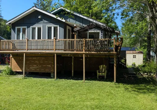Maison à étages à vendre - 45 Ch. du Pignon-Vert, Buckingham, J8L4K2