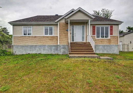 Maison à étages à vendre - 7461 Rue des Géraniums, Terrebonne, J7M1H7