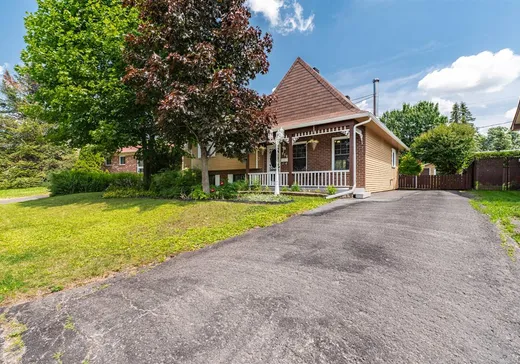 House for sale - 930 7e Rue, Saint-Jérôme, J7Z 6G8