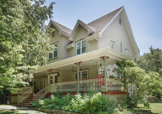 Maison à vendre - 30 Mtée du Pont-Bleu, Saint-Sauveur, J0R 1A0
