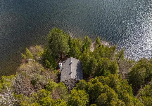 Un étage et demi à vendre - 3441 Ch. du Village, gallichan, J0Z2B0