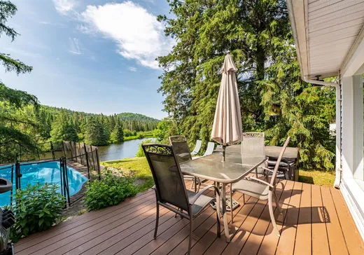 Two or more stories for sale - 3102 Ch. des Lacs, Mont-Blanc, J0T2G0