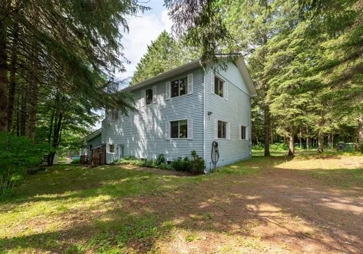 House for sale - 3102 Ch. des Lacs, Mont-Blanc, J0T 2G0