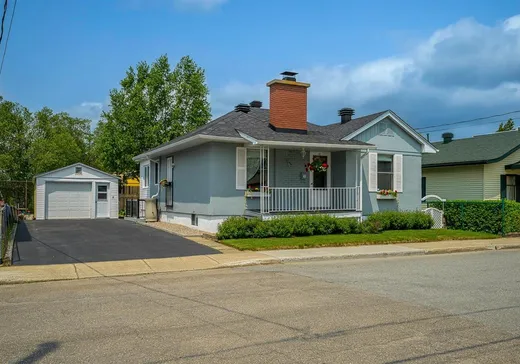 Bungalow for sale - 45 Rue Thibodeau, Sainte-Agathe-des-Monts, J8C2L8