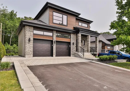 Maison à étages à vendre - 1228 Carré de Chinon, Saint-Jérôme, J5L0M6