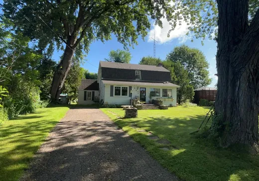 Un étage et demi à vendre - 622 Route des Outaouais, Brownsburg-Chatham, J8G2H5