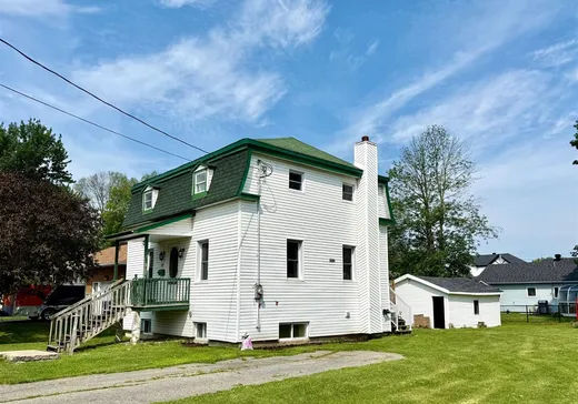 Maison à étages à vendre - 89 Rue Principale, Les Coteaux, J7X1A1