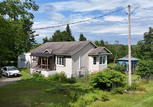Two or more stories for sale - 876 8e Rang, Valcourt, J0E2L0