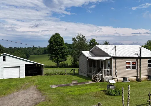 Two or more stories for sale - 878 8e Rang, Valcourt, J0E2L0