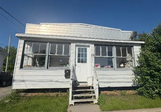 Bungalow à vendre - 79 Rue St-Isidore, Salaberry-de-Valleyfield, J6S1L9