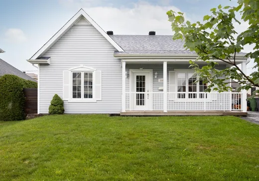 Bungalow for sale - 2062 Rue du Zénith, Saint-Emile, G3E2K6