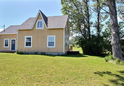Maison à vendre - 756-758 Boul. du Griffon, Gaspé, G4X 6B1