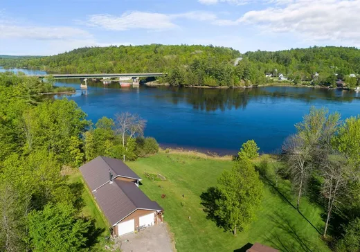 Maison à vendre - 106B Ch. de la Montagne, Ile Du Grand-Calumet, J0X 1J0