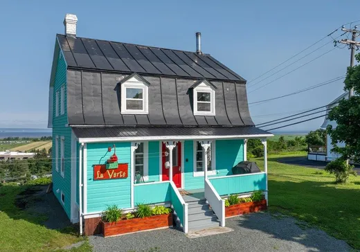 Un étage et demi à vendre - 8 Rue Talbot, L'Isle-Verte, G0L1K0