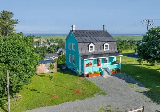 House for sale - 8 Rue Talbot, L'Isle-Verte, G0L 1K0