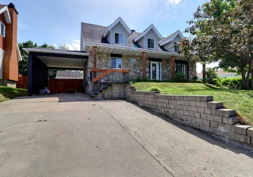 Maison à étages à vendre - 1633 Rue des Pins, Val-d'Or, J9P5G7