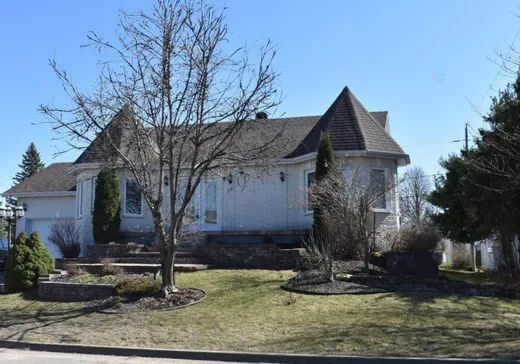 House for sale - 741 Rue Denis, Louiseville, J5V 3A5