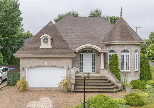 Bungalow for sale - 2 Rue des Cortinaires, Blainville, J7C5W3