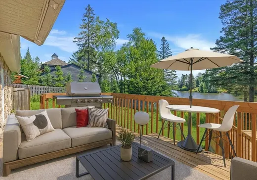Maison à vendre - 925 Ch. du Lac, Saint-Sauveur, J0R 1R2