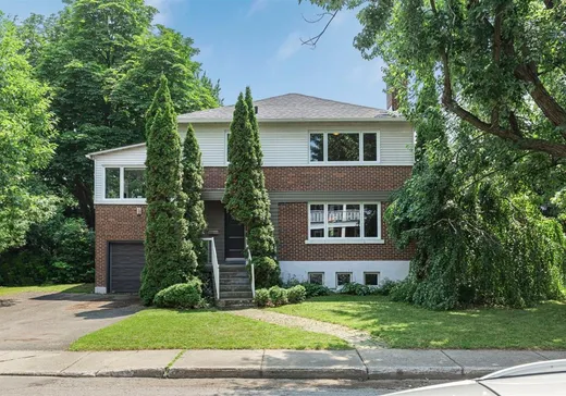 Maison à étages à vendre - 205 Av. Macaulay, Longueuil, J4R2H1
