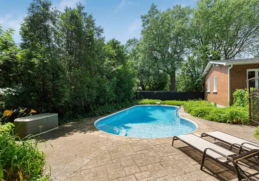 Maison à vendre - 205 Av. Macaulay, Longueuil, J4R 2H1