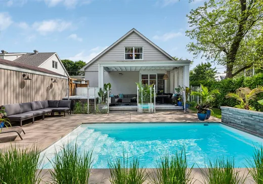 Two or more stories for sale - 344 Boul. Queen, Saint-Lambert, J4R1H8