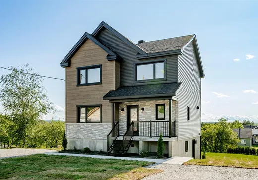 Maison à vendre - 26-28 Rue Denise, Coaticook, J0B 1L0