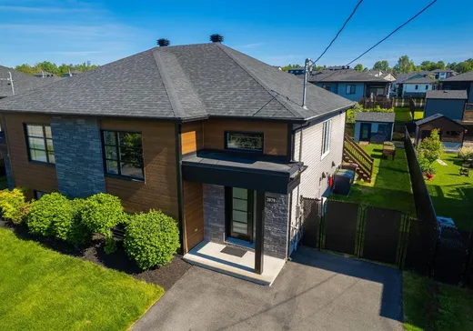Maison à vendre - 2079 Ch. St-Roch S., Rock Forest-Saint-Élie-Deauville, J1N 2R5