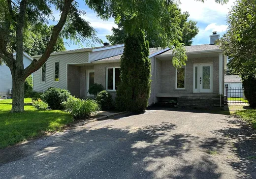 Paliers multiples à vendre - 42 Rue Lapierre, Victoriaville, G6P9E7