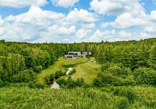 Maison à vendre - 348 Ch. George-Bonnallie, Eastman, J0E 1P0