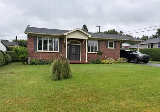 Bungalow for sale - 1141 Place des Cormiers, Valcourt, J0E2L0