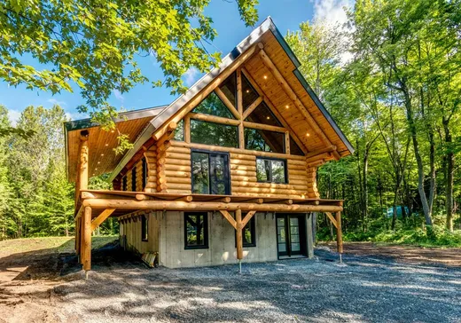 Maison à étages à vendre - 365 Rue Fleury, St-Nicephore, J2A3H1