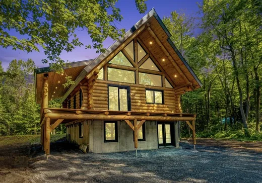 Maison à vendre - 365 Rue Fleury, St-Nicephore, J2A 3H1