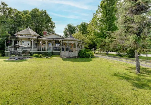 Maison à vendre - 1104 Ch. du Lac, Ste-Catherine-De-Hatley, J0B 1W0