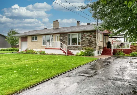 Bungalow for sale - 806 Rue Amélie, St-Louis-De-France, G8T1A8